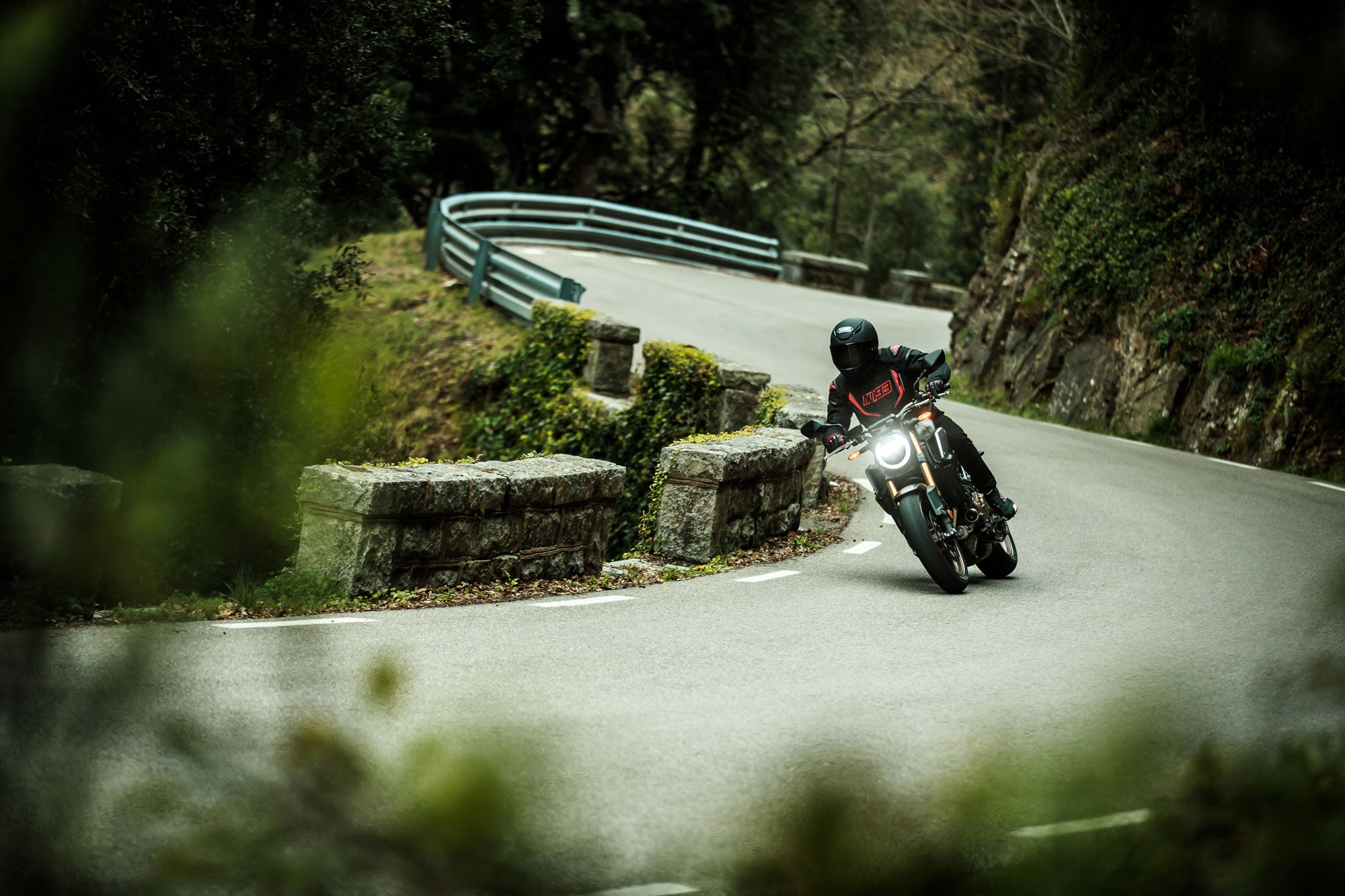 shoei_motorradbekleidung_schweiz